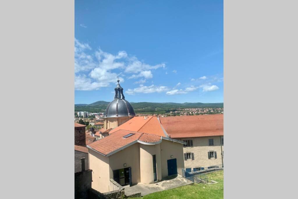 La Providence, Surplombant La Ville モンブリゾン エクステリア 写真